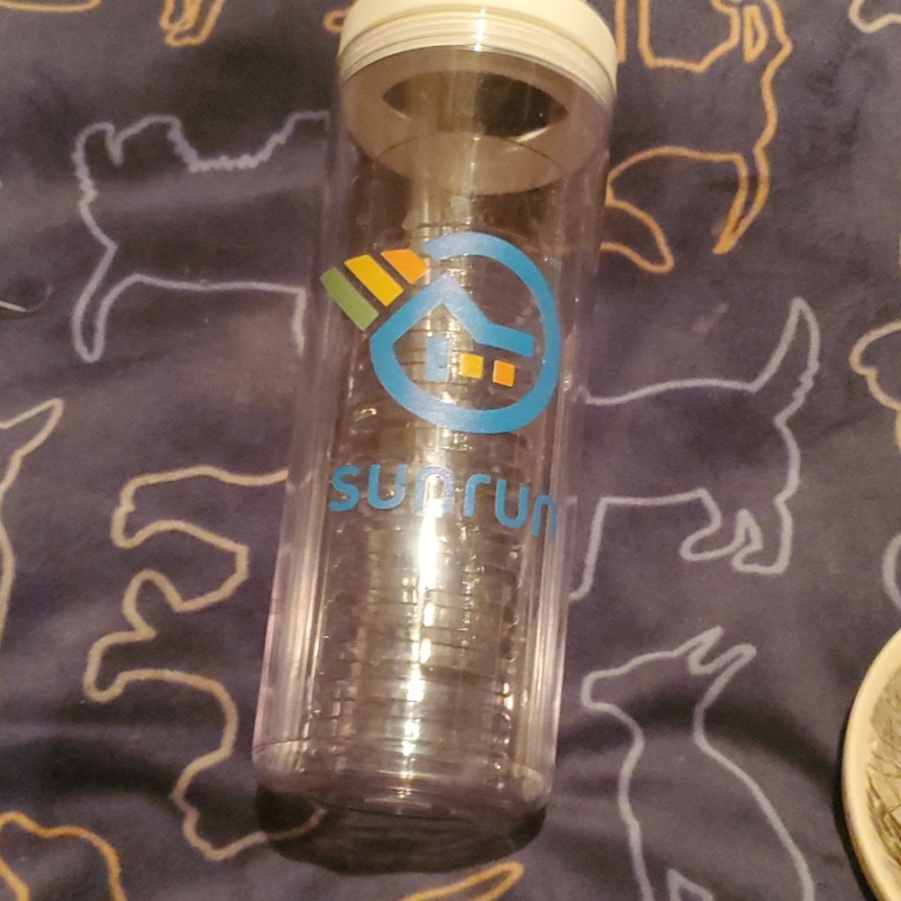 Sunrun infused water bottle new straw couple of salud amazing energy packs